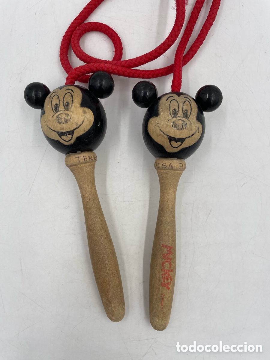 Juegos antiguos: Comba antigua de madera Mickey. - Foto 1