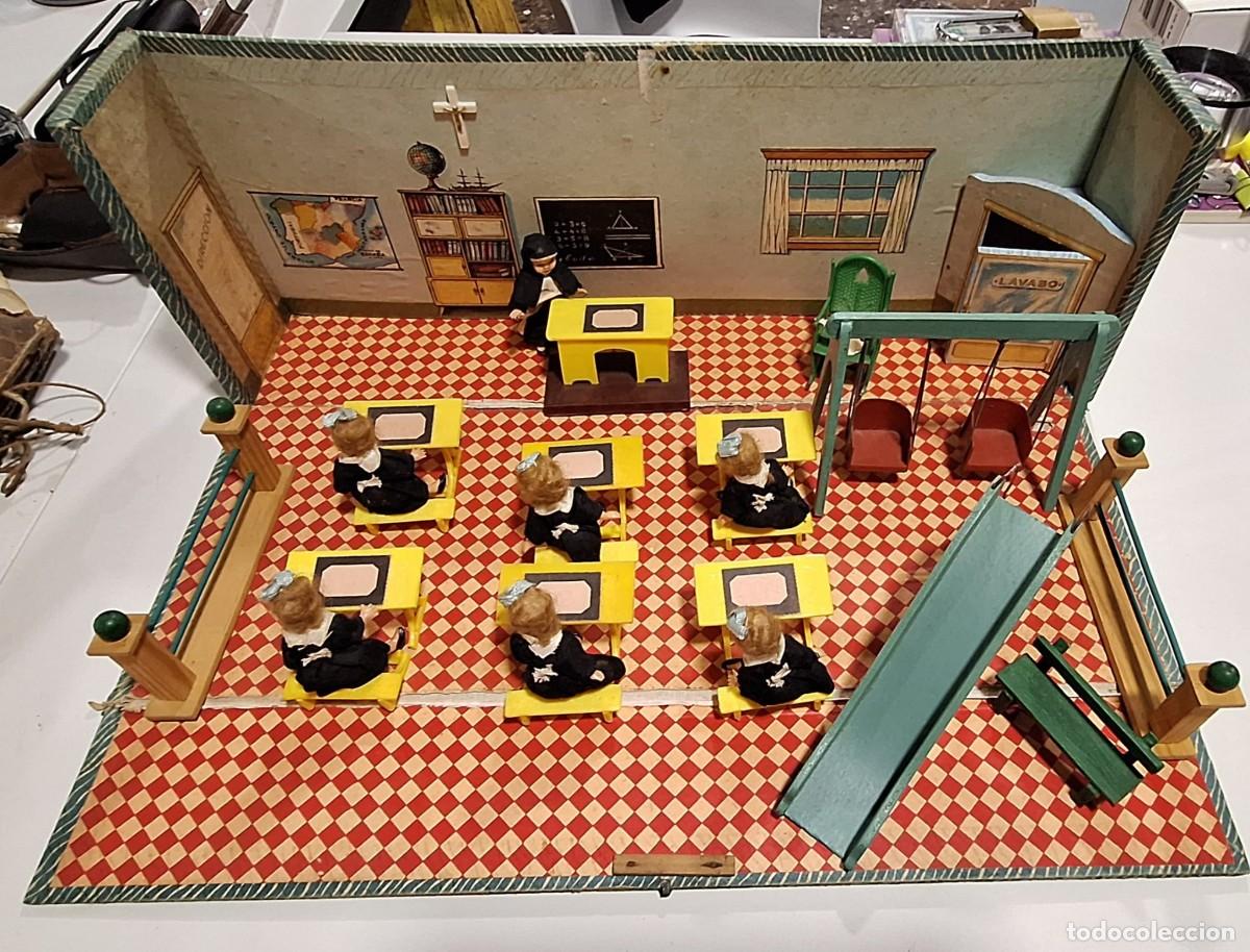 Juegos antiguos: Colegio de monjas, supercompleto, 50 cm.