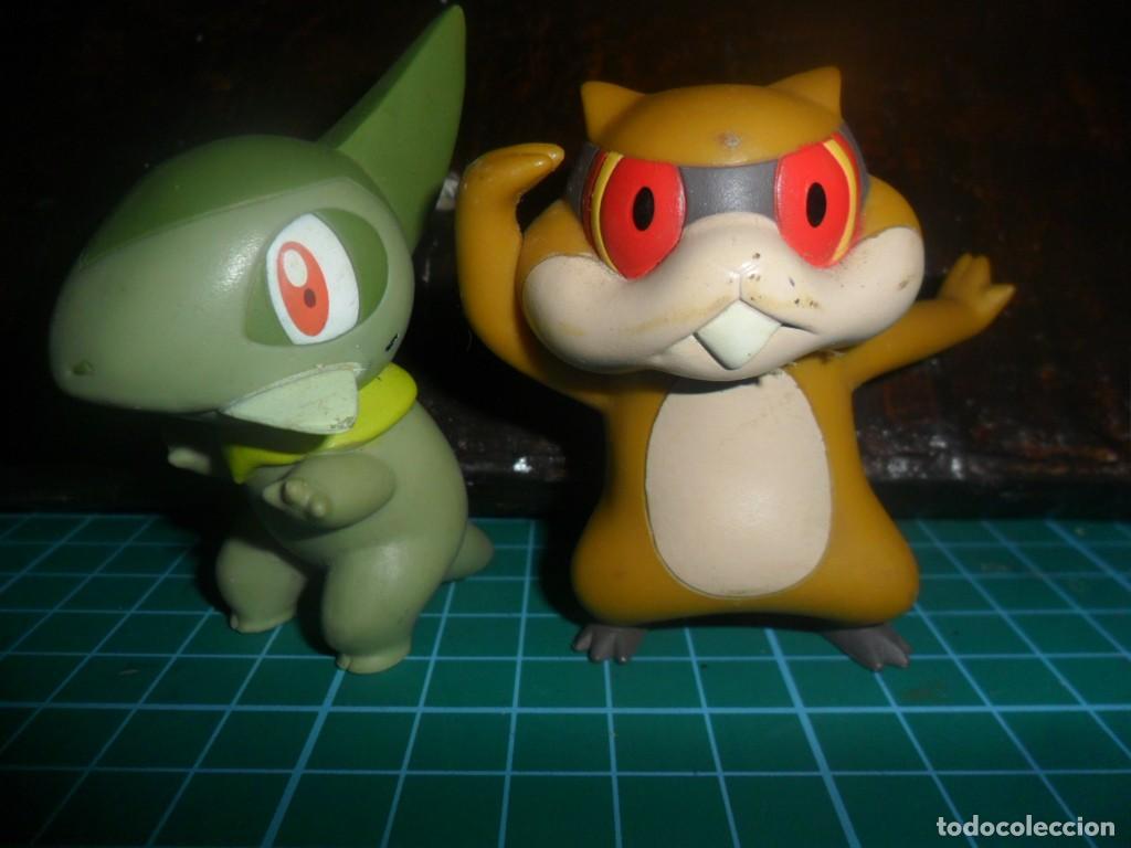 Juegos antiguos: Pack 2 Figuras Pok&eacute;mon Originales (Axew y Patrat) - Generaci&oacute;n 5 - 7/8 cm