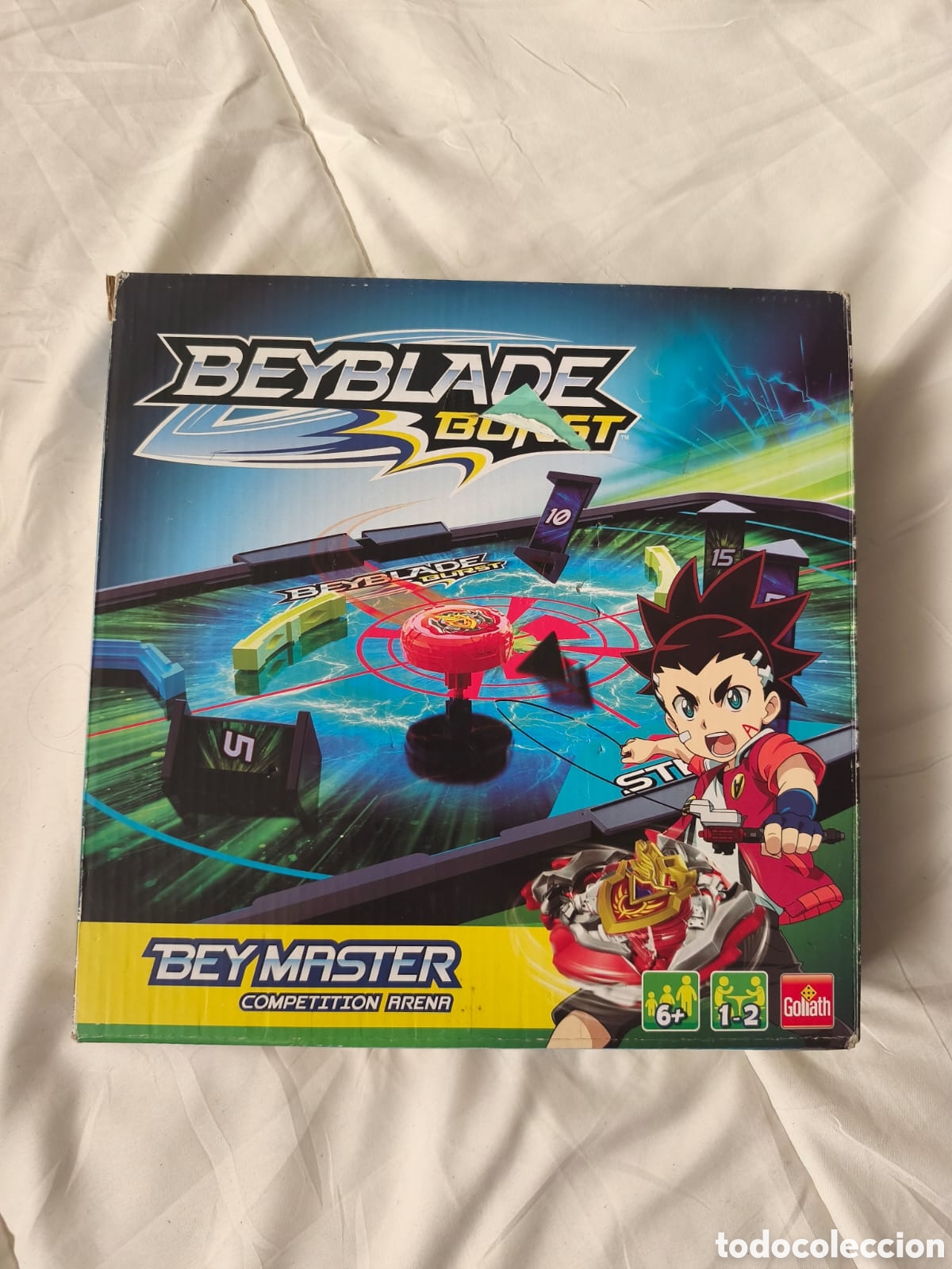 Juegos antiguos: Beyblade Burst . Bey Master Competition Arena. Goliath. 2019 . Caja original.