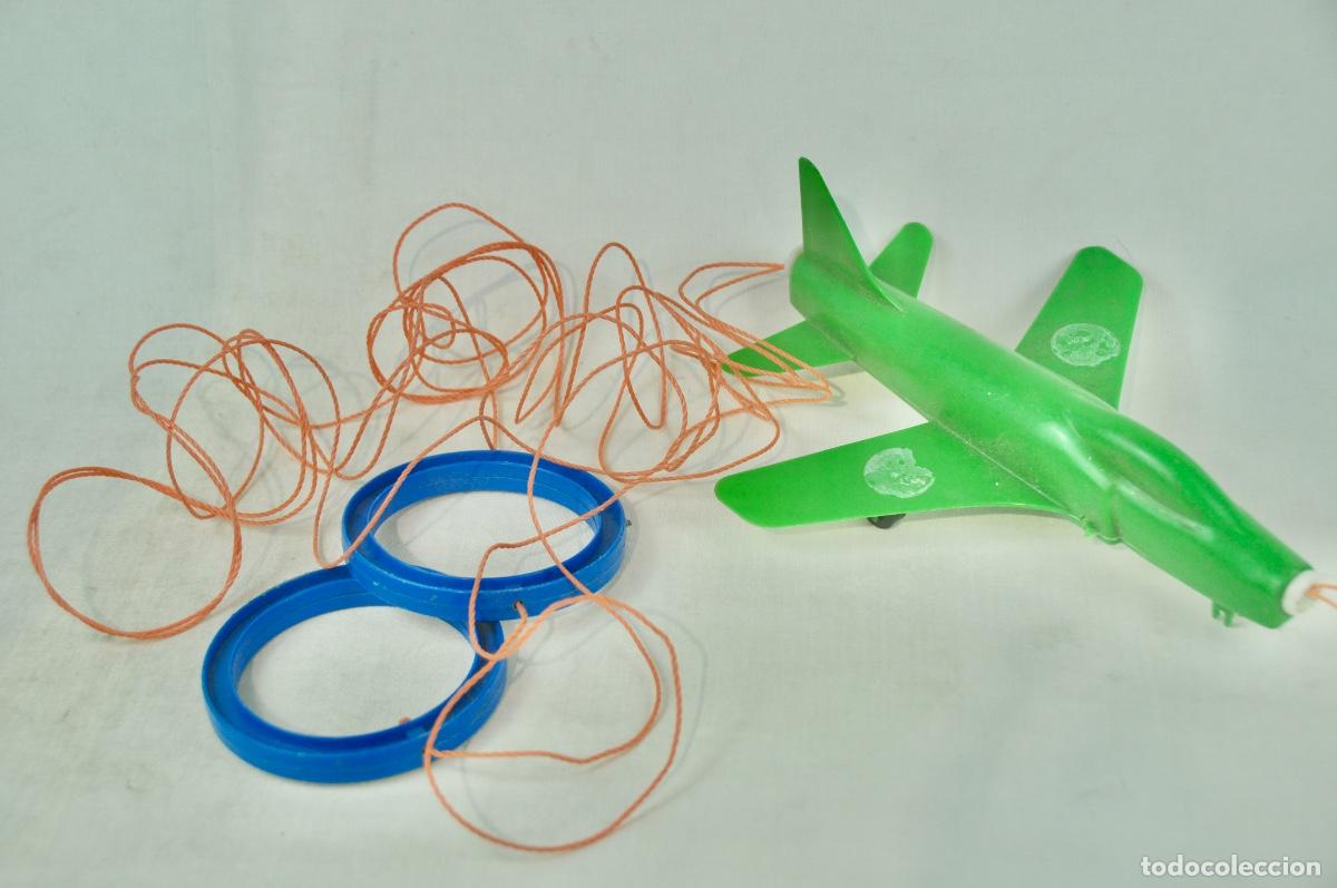 Juegos antiguos: Avi&oacute;n de juguete de pl&aacute;stico - Foto 3