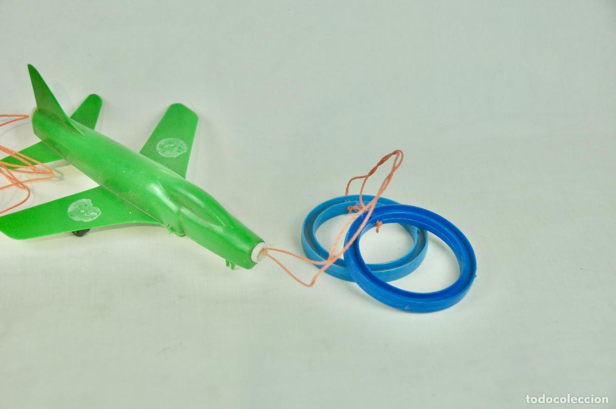Juegos antiguos: Avi&oacute;n de juguete de pl&aacute;stico - Foto 4