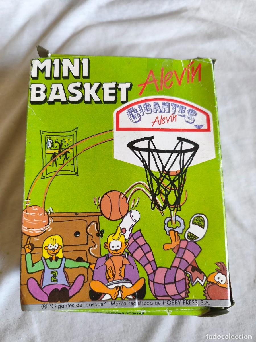 Juegos antiguos: Mini basket alevin nuevo sin abrir a&ntilde;o 80 pero un poco deteriorada la caja