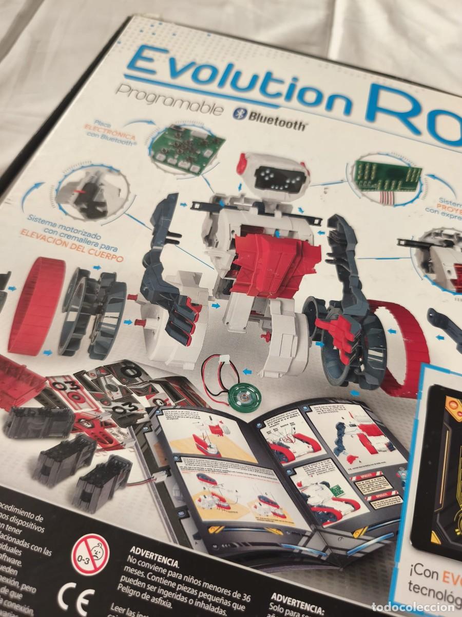 Juegos antiguos: Evolution Robot . 4 motores . Bluetooth . Robot programable 30 cm alto . Clementoni . Caja original. - Foto 3