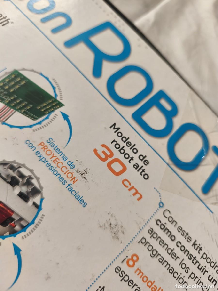 Juegos antiguos: Evolution Robot . 4 motores . Bluetooth . Robot programable 30 cm alto . Clementoni . Caja original. - Foto 9