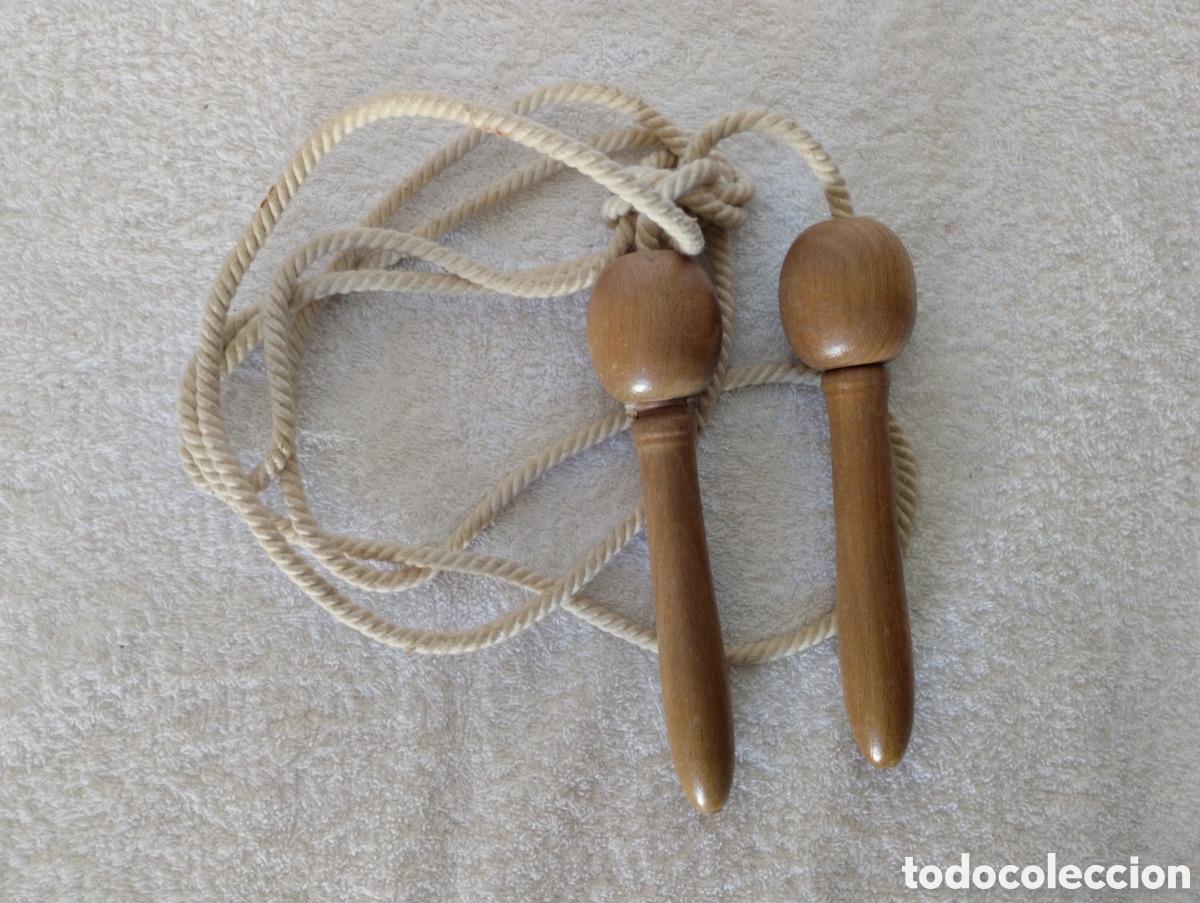 Juegos antiguos: Comba antigua de madera