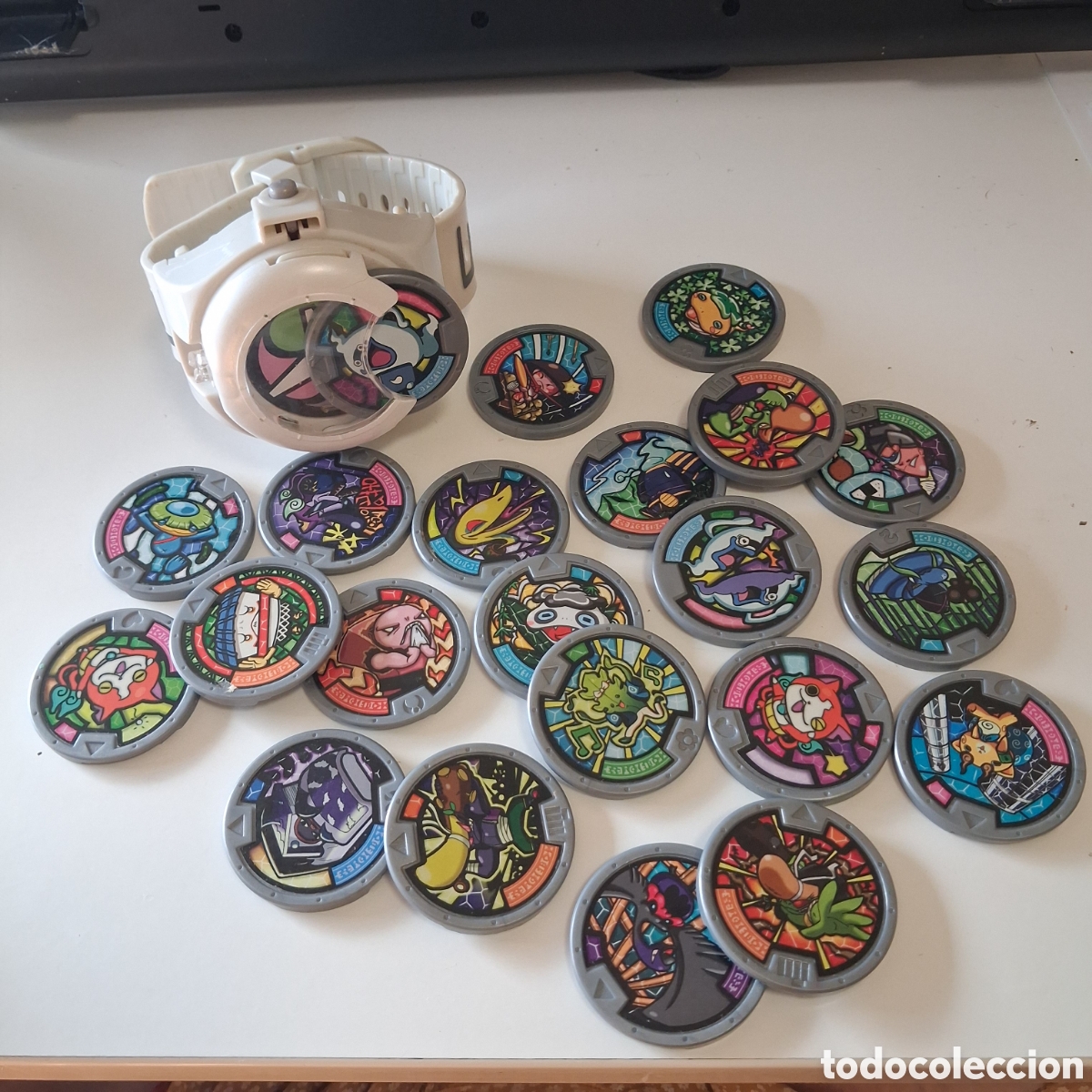 Antike Spiele: RELOJ YO-KAI YOKAI DE HASBRO CON 22 MEDALLAS TAZOS 1a serie yokay