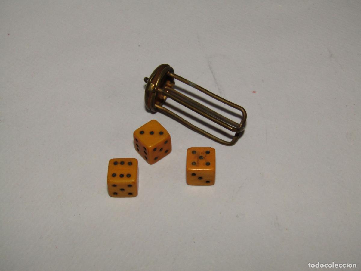 Juegos antiguos: Antiguo Juego de Dados en Curioso Estuche de LAT&Oacute;N