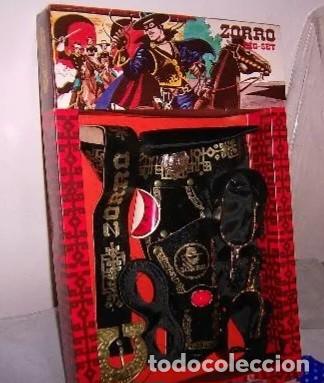 Juegos antiguos: GINPEL PANOPLIA CON EL TRAJE DEL ZORRO MUY COMPLETA MADE IN ITALY A&Ntilde;OS 60-70 RTOY