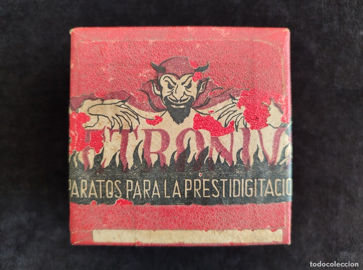 Old Games: ANTIGUA CAJA VACIA PETRONIUS, APARATOS PARA LA PRESTIDIGITACI&Oacute;N