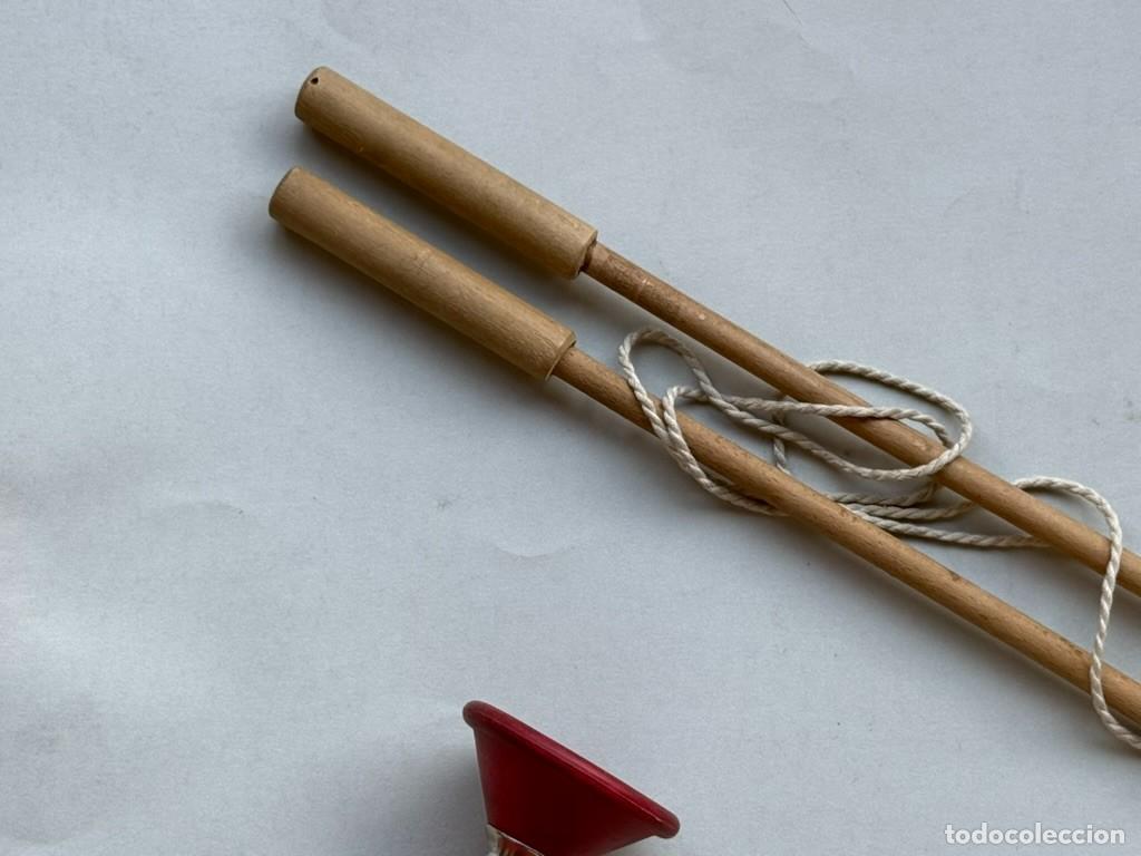 Juegos antiguos: Antiguo diabolo rojo - Foto 2