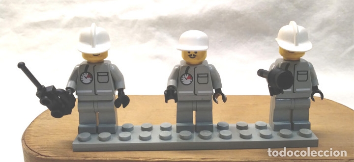 Juegos construcci&oacute;n - LEGO: 3 Figuras Obras de Lego - Foto 1