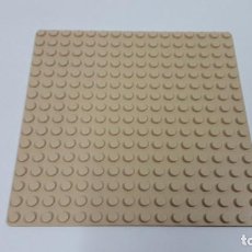 Juegos construcción - Lego: BASE MARRON CLARA PLANA . ORIGINAL DE LEGO . MEDIDA DE FRENTE 12,7 CM FONDO 12,7 CM. Lote 212819365