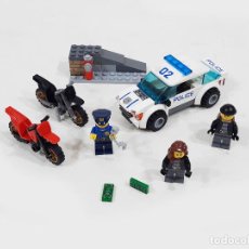 Juegos construcción - Lego: SET LEGO 60042 CON COCHE Y DOS MOTOS - HIGH SPEED POLICE CHASE. Lote 262523370