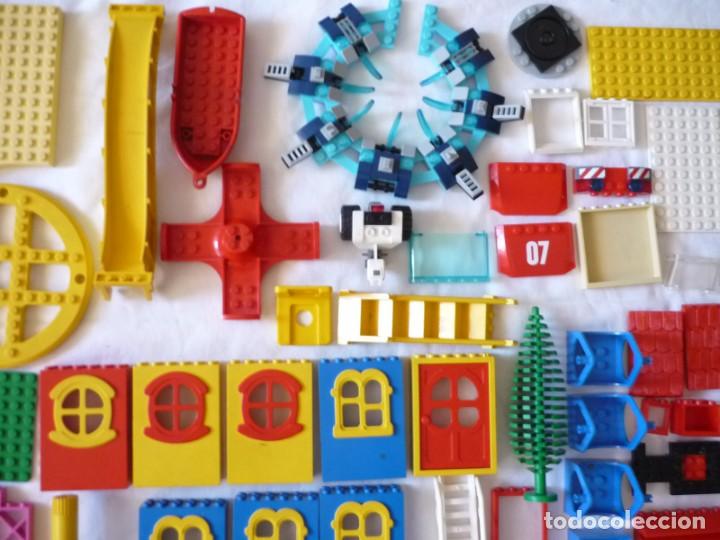 Juegos construcci&oacute;n - LEGO: Conjunto de piezas constructivas de Lego + figuras + manuales - Foto 4