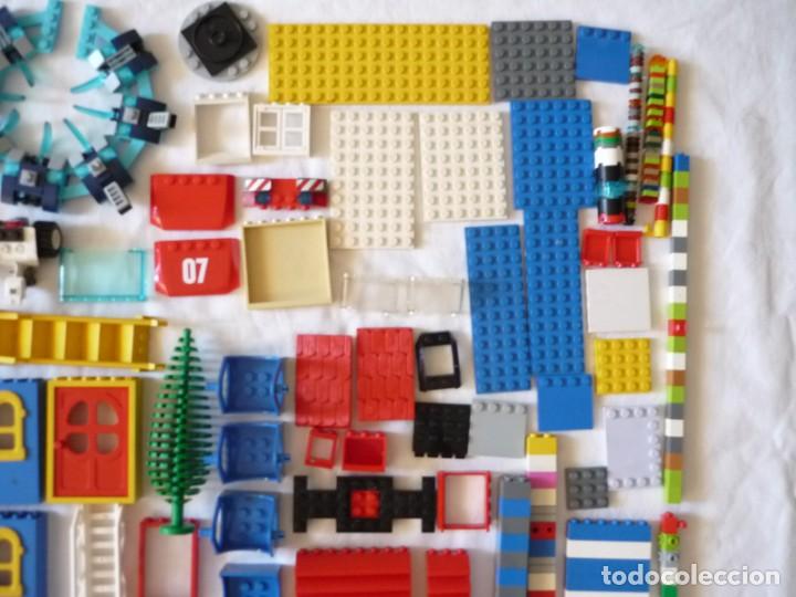 Juegos construcci&oacute;n - LEGO: Conjunto de piezas constructivas de Lego + figuras + manuales - Foto 5