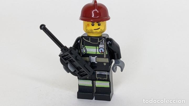 Juegos construcción - Lego: Firefighter Red Helmet 60002 60003 60061 60010 – Lego City Lego Minifigure – CTY0343 - Foto 1 - 312376308