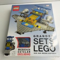 Juegos construcción - Lego: GRANDES SETS LEGO QUE HAN HECHO HISTORIA - LIBRO CON FIGURA MICROCAZA ESTELAR EXCLUSIVA - PRECINTADO. Lote 199979828