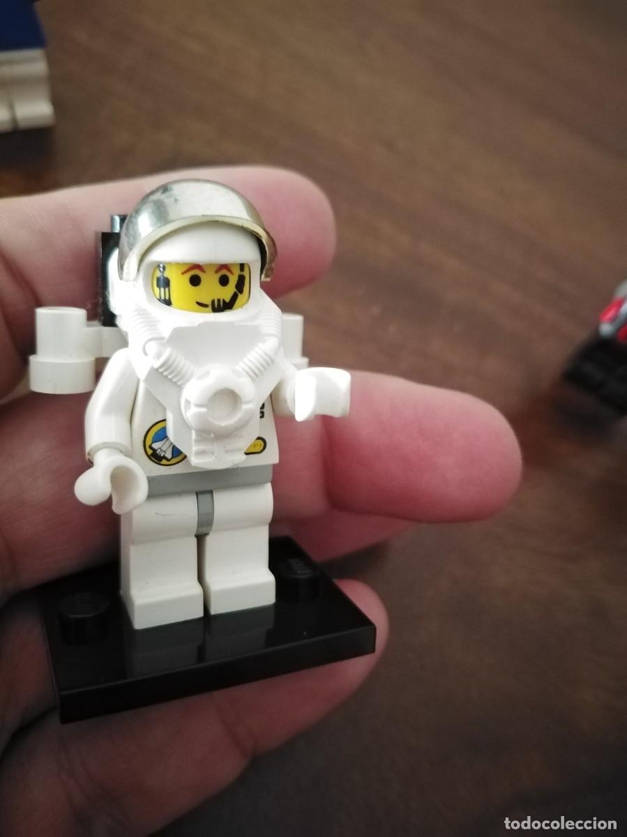 Juegos construcci&oacute;n - LEGO: 5 figuras lego. - Foto 6