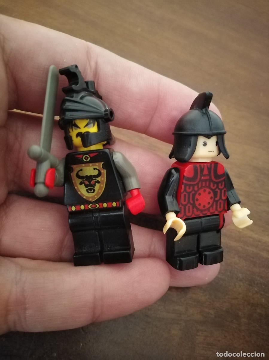 Juegos construcci&oacute;n - LEGO: 5 figuras lego. - Foto 8