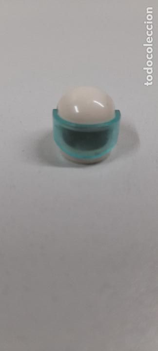 Juegos construcci&oacute;n - LEGO: CASCO CON VISERA . COMPLEMENTO LEGO . ORIGINAL ANTIGUO - Foto 1