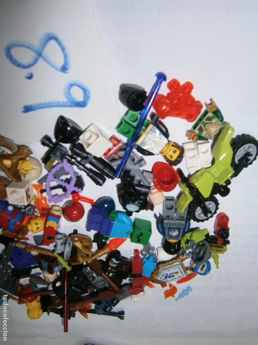 Juegos construcci&oacute;n - LEGO: GRAN LOTE DE FIGURAS LEGO Y COMPLEMENTOS DIVERSOS - Foto 2