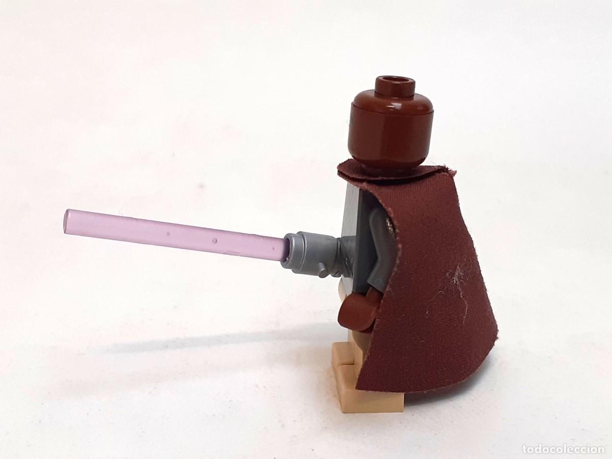 Juegos construcci&oacute;n - LEGO: Figura Mace Windu con espada morada - Foto 3