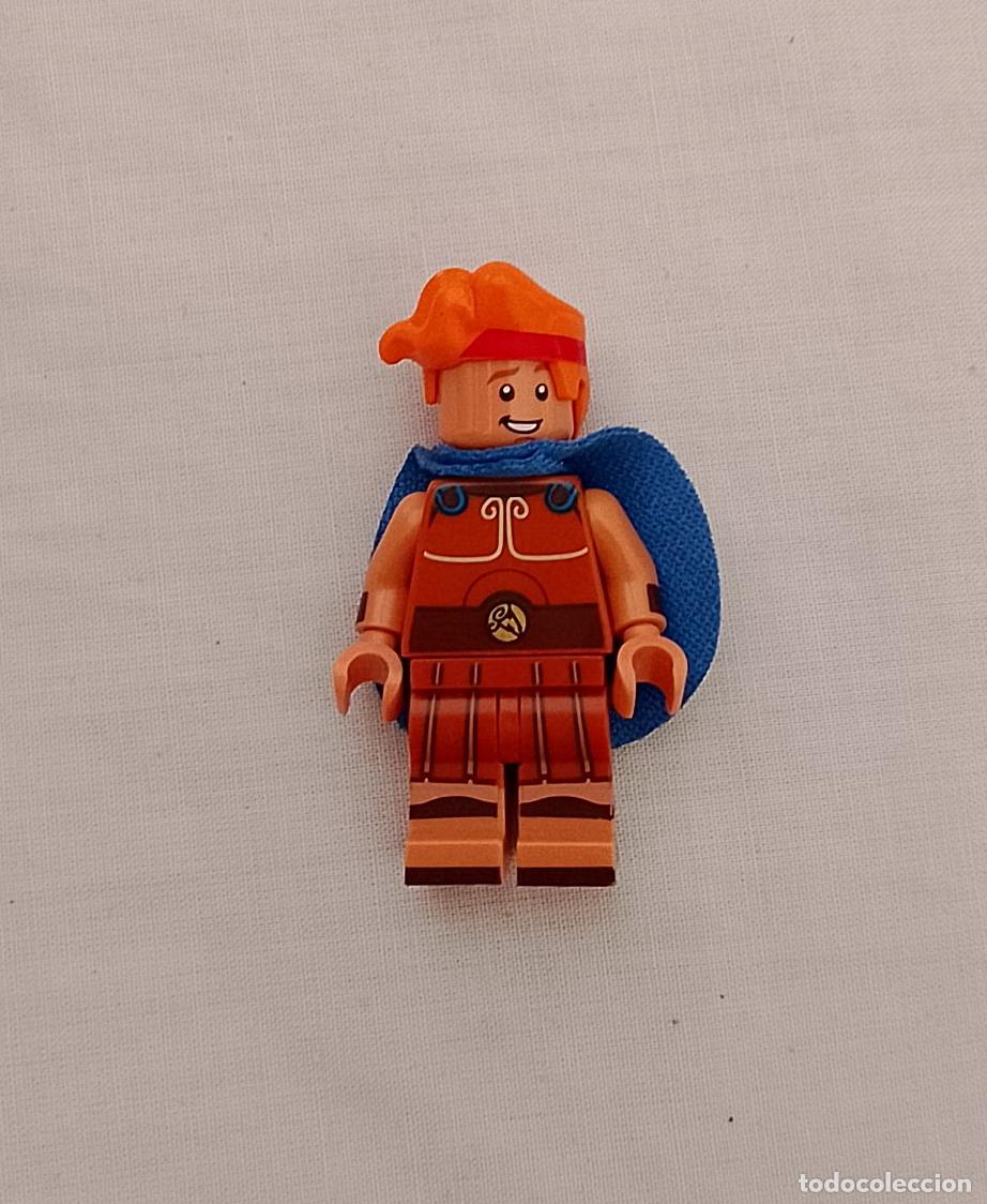 Juegos construcci&oacute;n - LEGO: Superh&eacute;roe de Lego con capa. Totalmente nuevo. - Foto 1