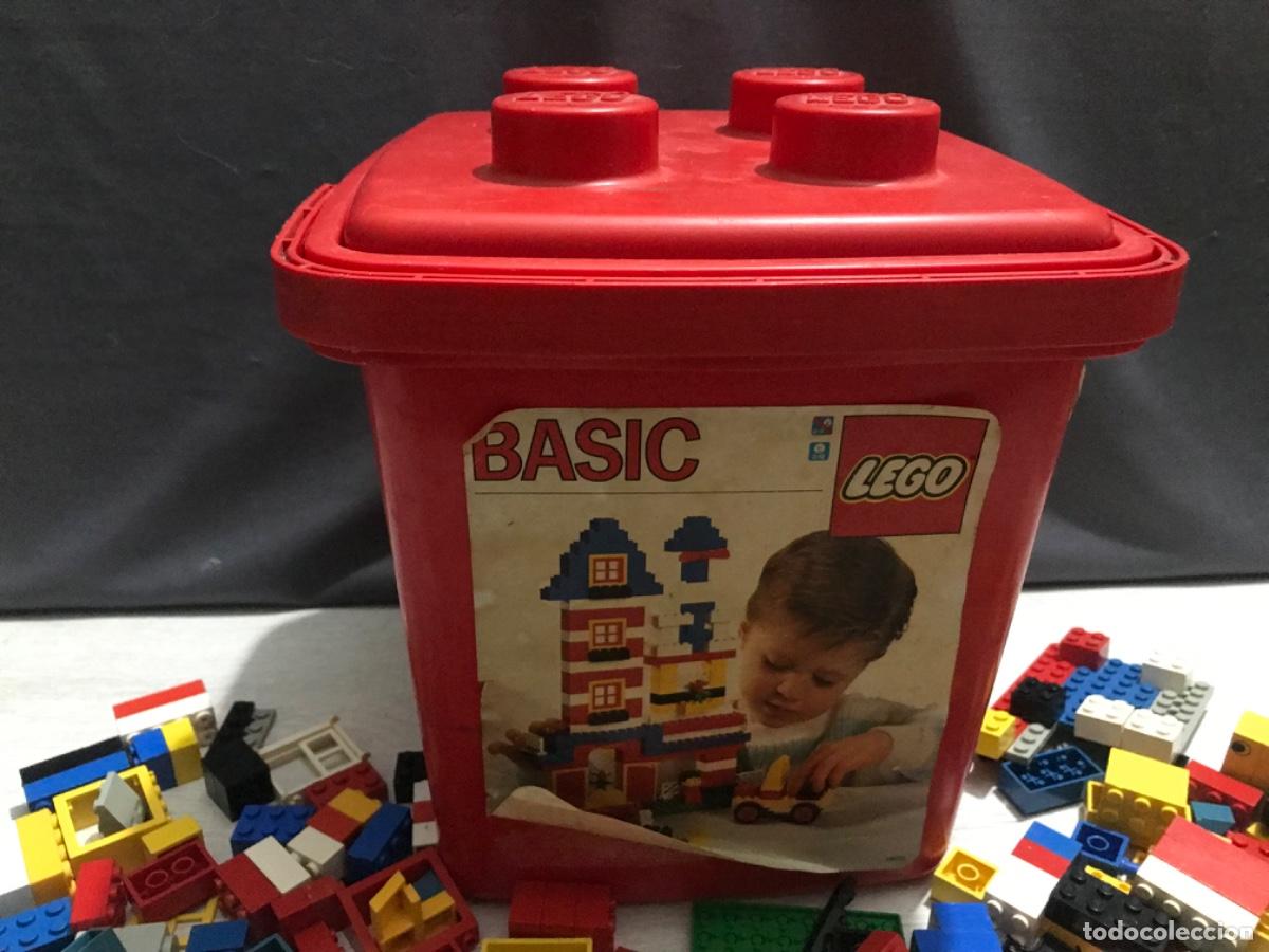 Juegos construcci&oacute;n - LEGO: Antiguo cubo Lego basic con piezas - Foto 2