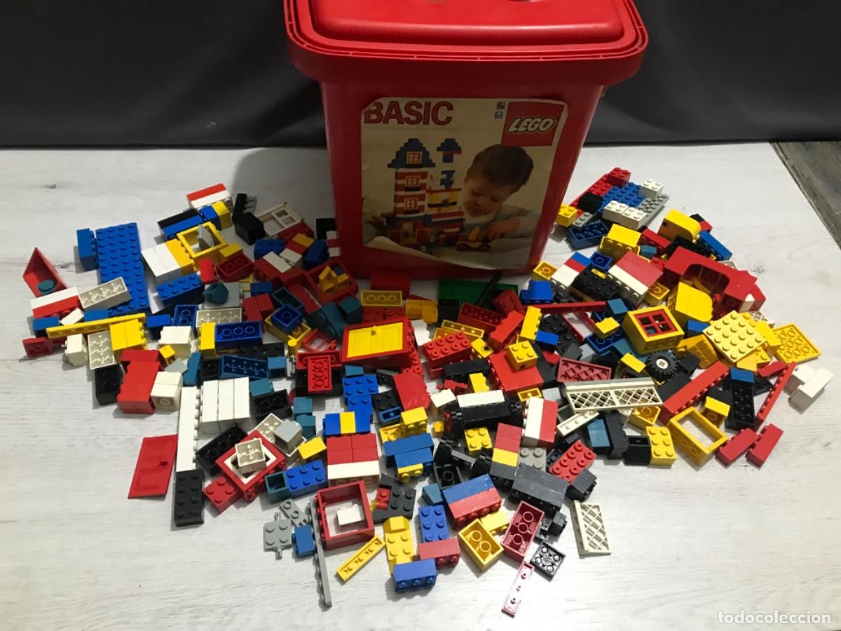 Juegos construcci&oacute;n - LEGO: Antiguo cubo Lego basic con piezas - Foto 3