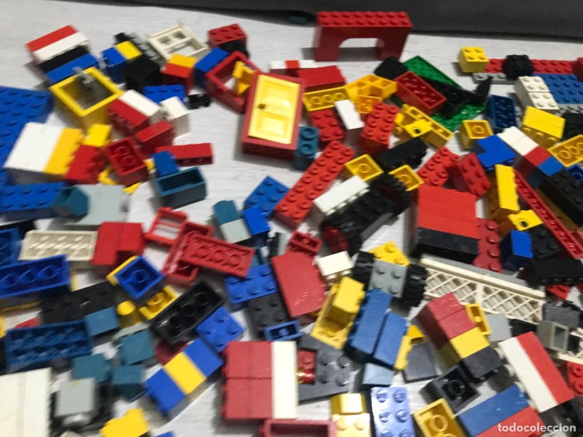 Juegos construcci&oacute;n - LEGO: Antiguo cubo Lego basic con piezas - Foto 11