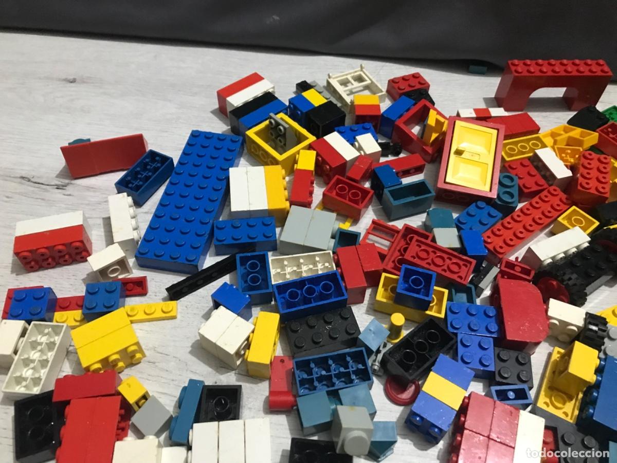 Juegos construcci&oacute;n - LEGO: Antiguo cubo Lego basic con piezas - Foto 14