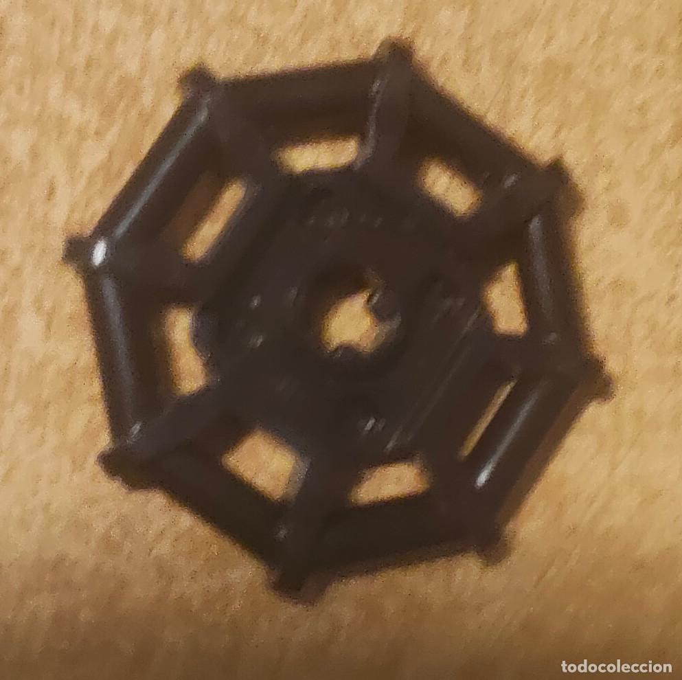 Juegos construcci&oacute;n - LEGO: Placa, Modificada 2 x 2 con Marco de Barra &ndash; Octagonal (Parte 75937) - Foto 1