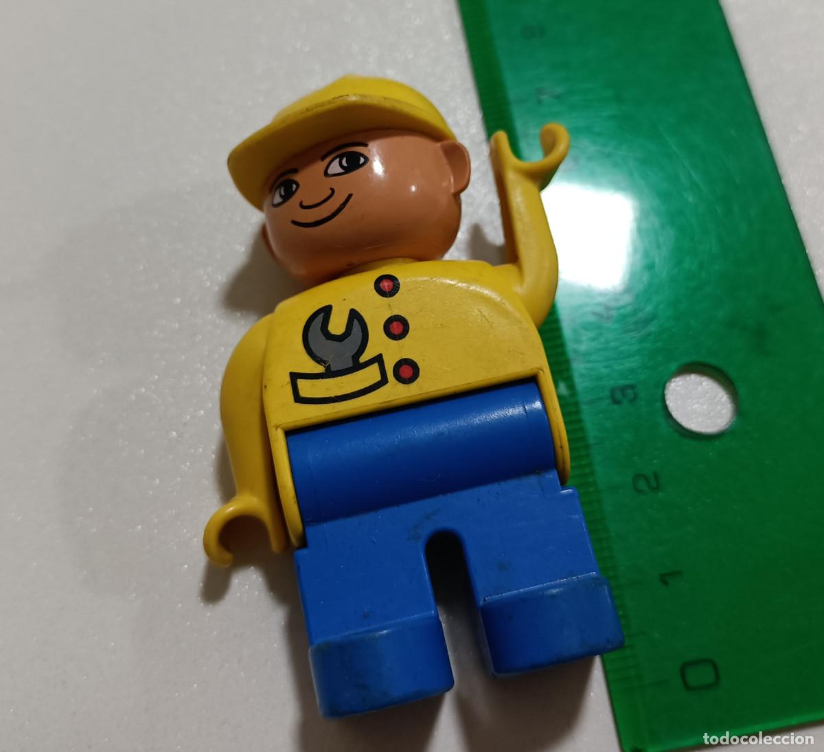 Juegos construcci&oacute;n - Lego: figura lego duplo mecanico llave inglesa amarillo pantalones azules gorra