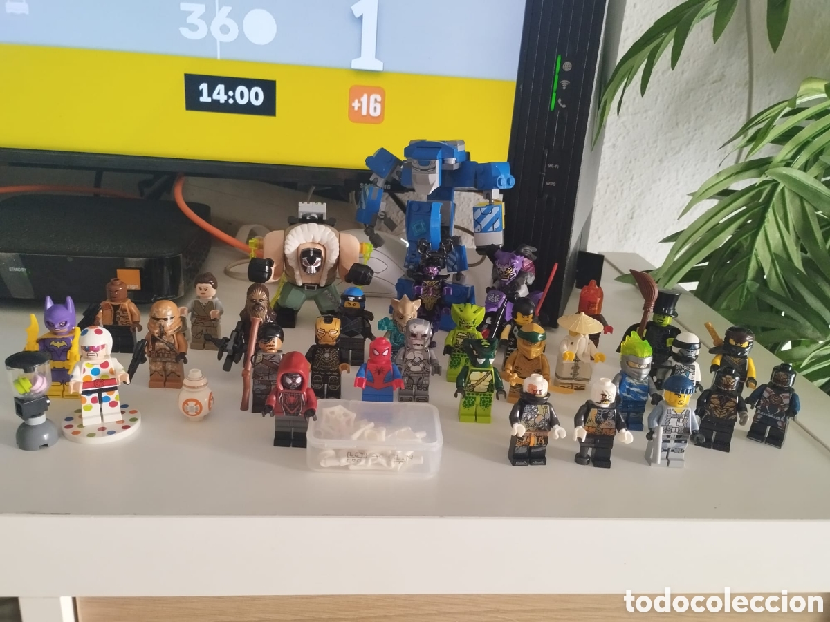 Juegos construcci&oacute;n - Lego: Lote de Figuras Originales Lego + Figuras a completar y Piezas para montar.