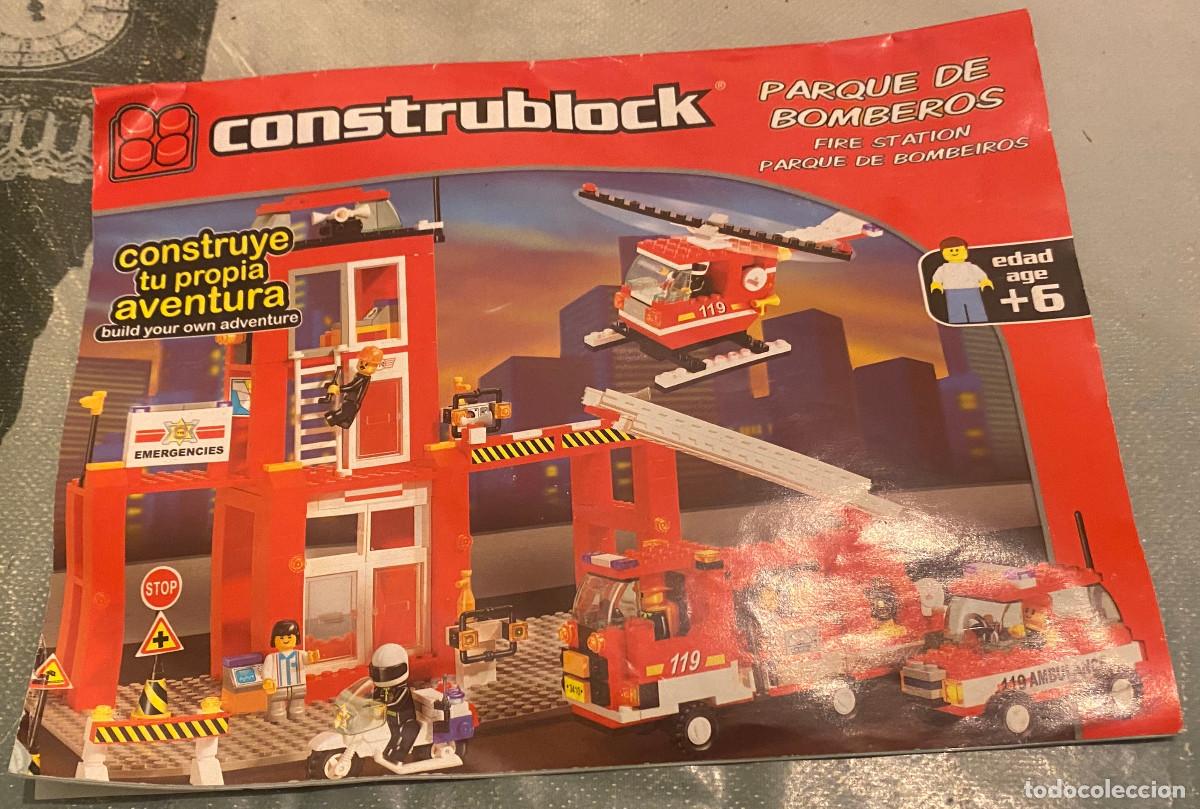 Construction games - LEGO: Libro de instrucciones de montaje de Construblock. Parque de bomberos. 24 p&aacute;ginas. Buen estado.
