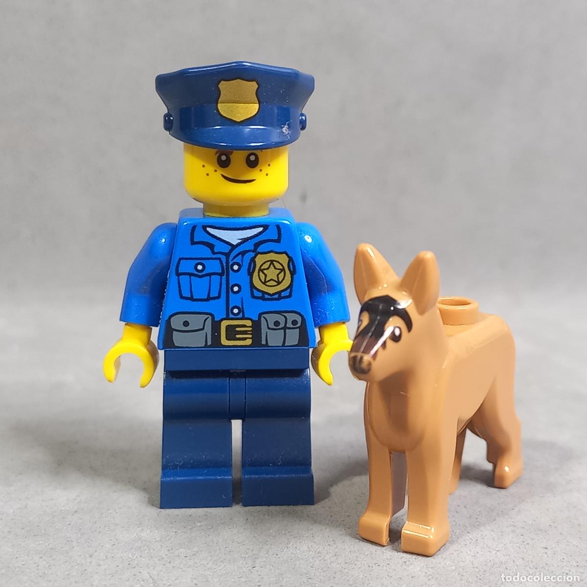 Jogos constru&ccedil;&atilde;o - LEGO: Polic&iacute;a con perro pastor alem&aacute;n del universo City. Minifigura original de LEGO