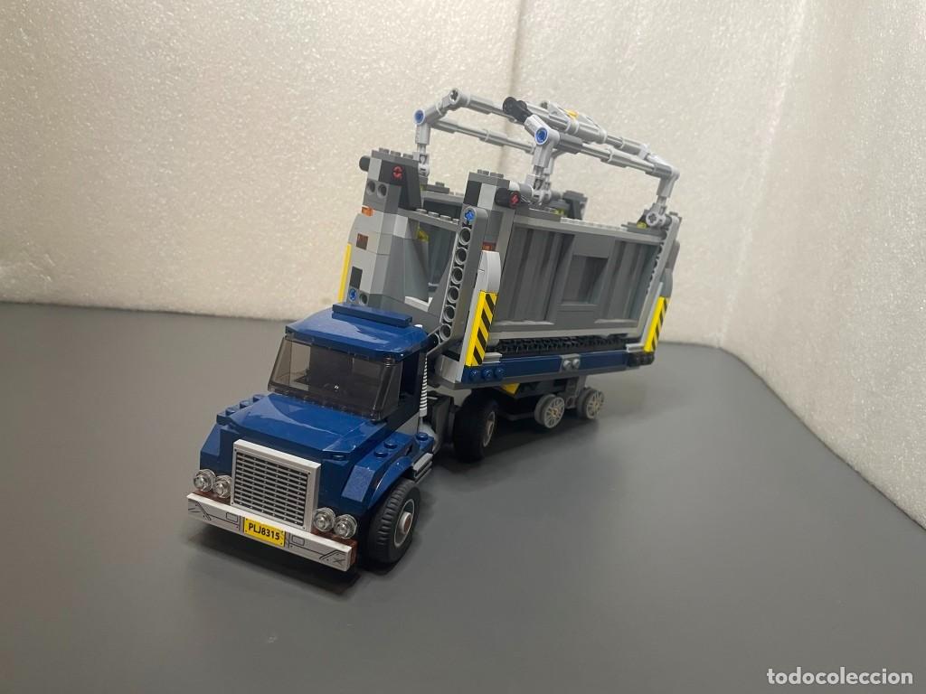 Juegos construcci&oacute;n - Lego: LEGO - Jurassic World: Fallen Kingdom - Camion transporte de T REX del set 75933