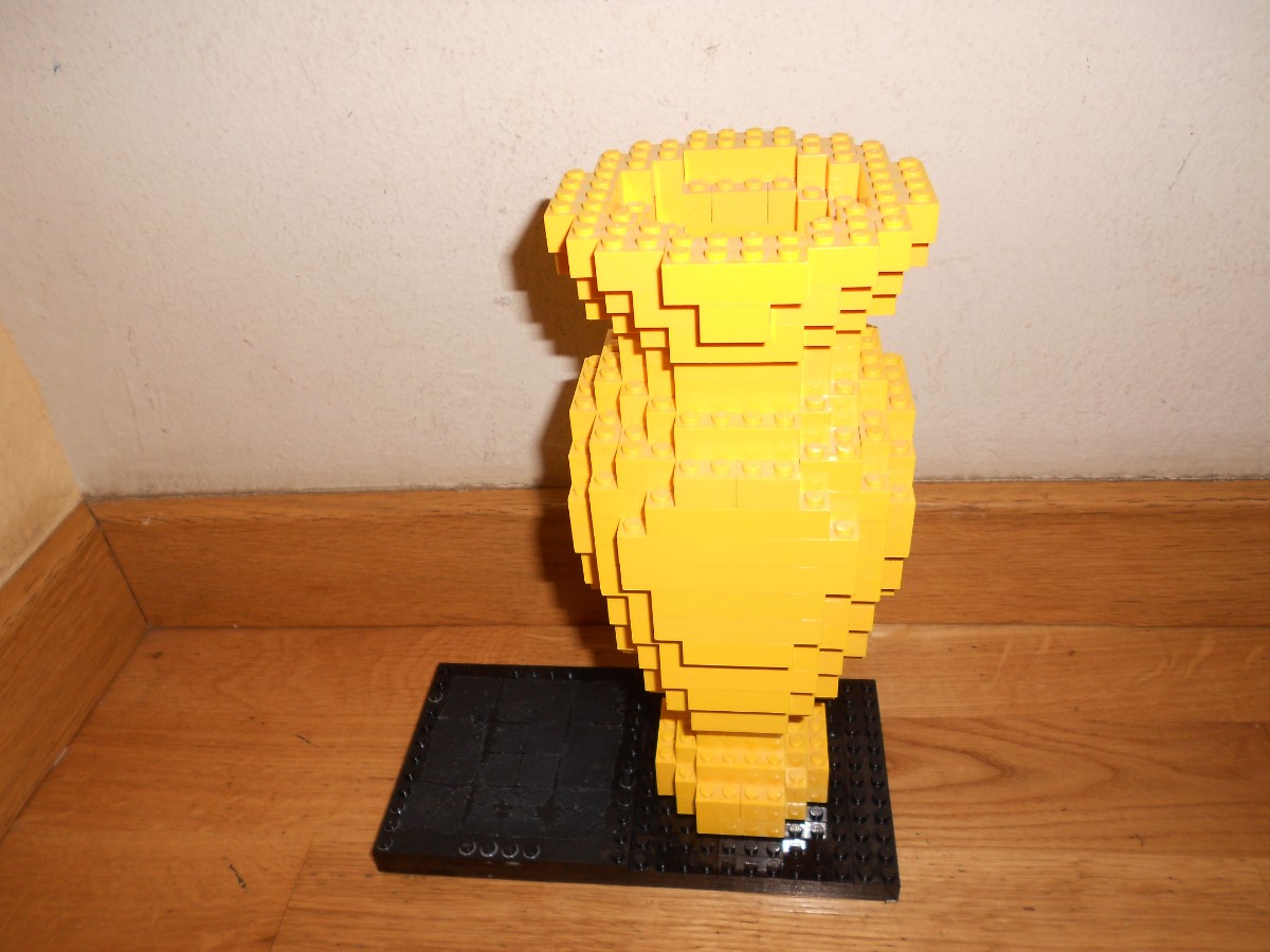 Juegos construcci&oacute;n - LEGO: COPA de GANADOR de FUTBOL Fabricada en LEGOS / COMPLETA o Casi Completa Incluye su BASE