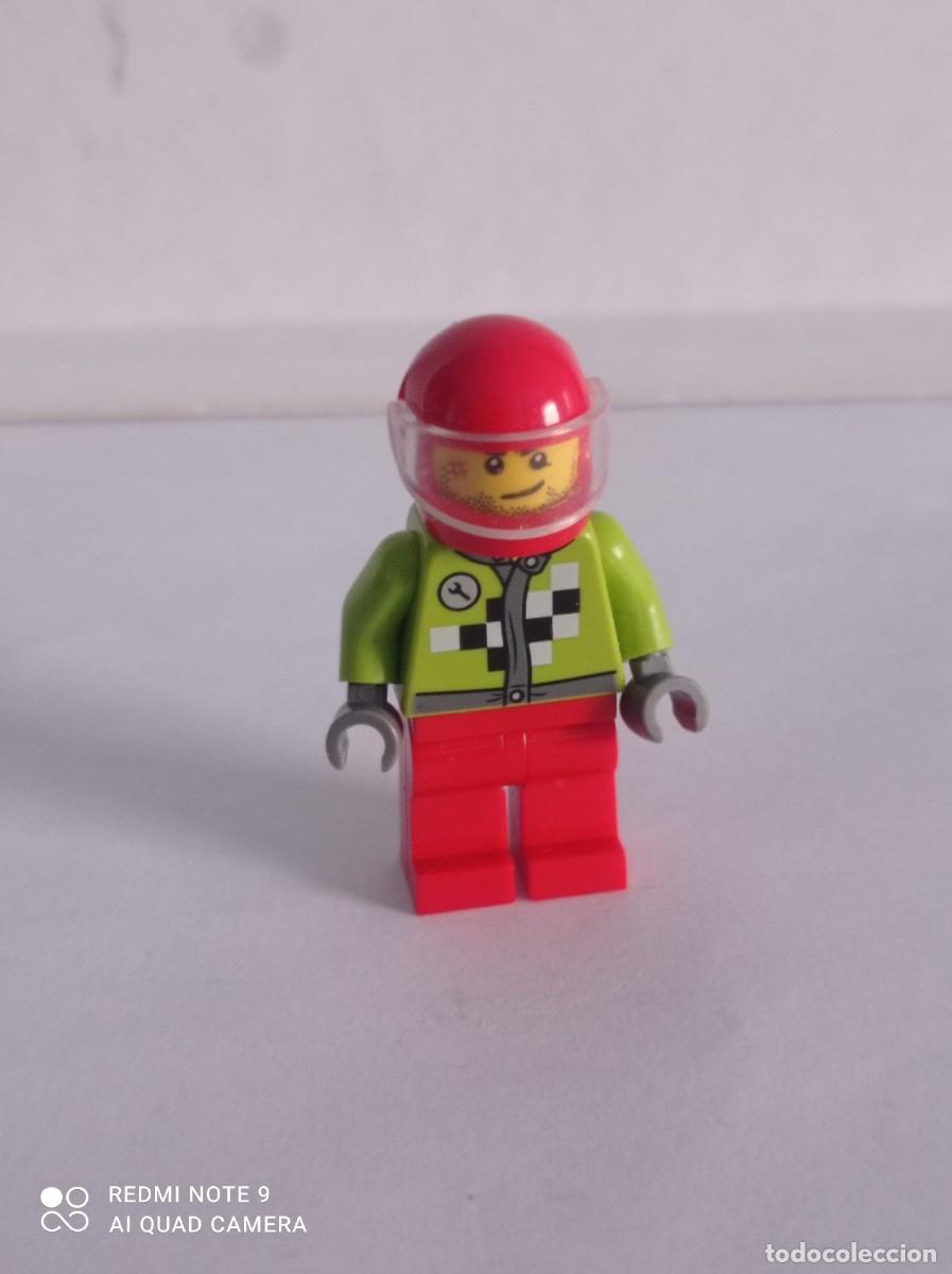 Juegos construcci&oacute;n - LEGO: Figura de piloto de carreras de LEGO