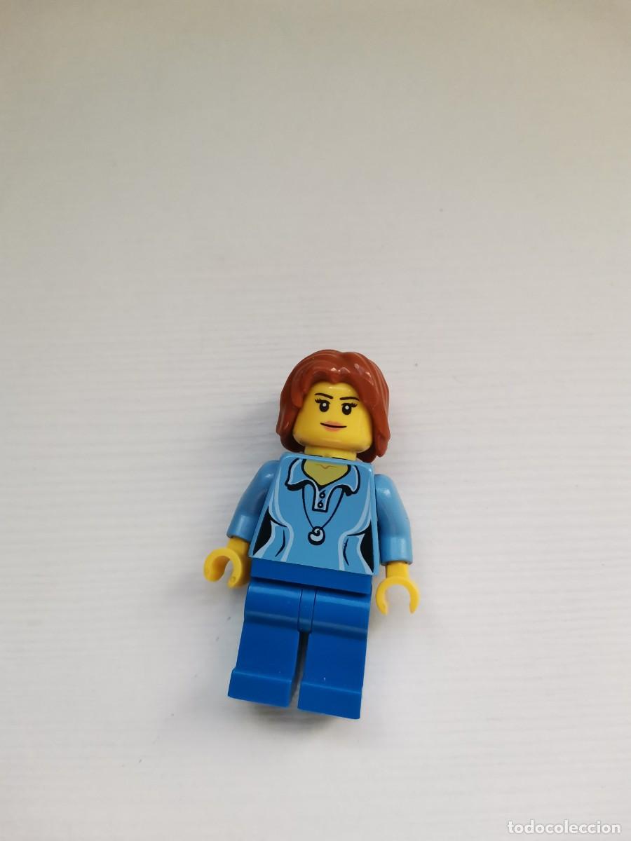 Juegos construcci&oacute;n - LEGO: LEGO MINIFIGURA MUJER