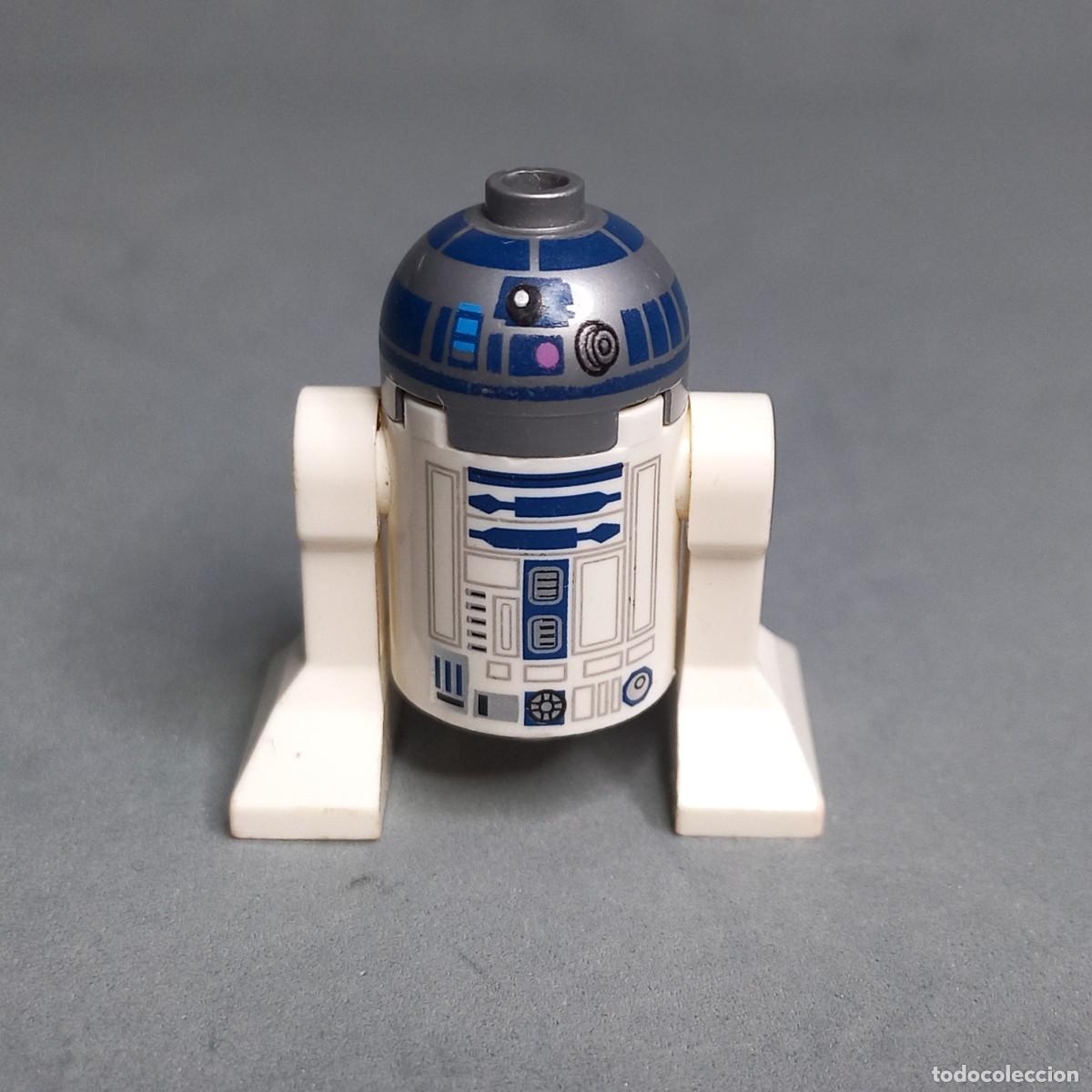 Juegos construcci&oacute;n - LEGO: Robot R2-D2 droide astromec&aacute;nico amigo de C-3PO. Minifigura original LEGO del universo Star Wars