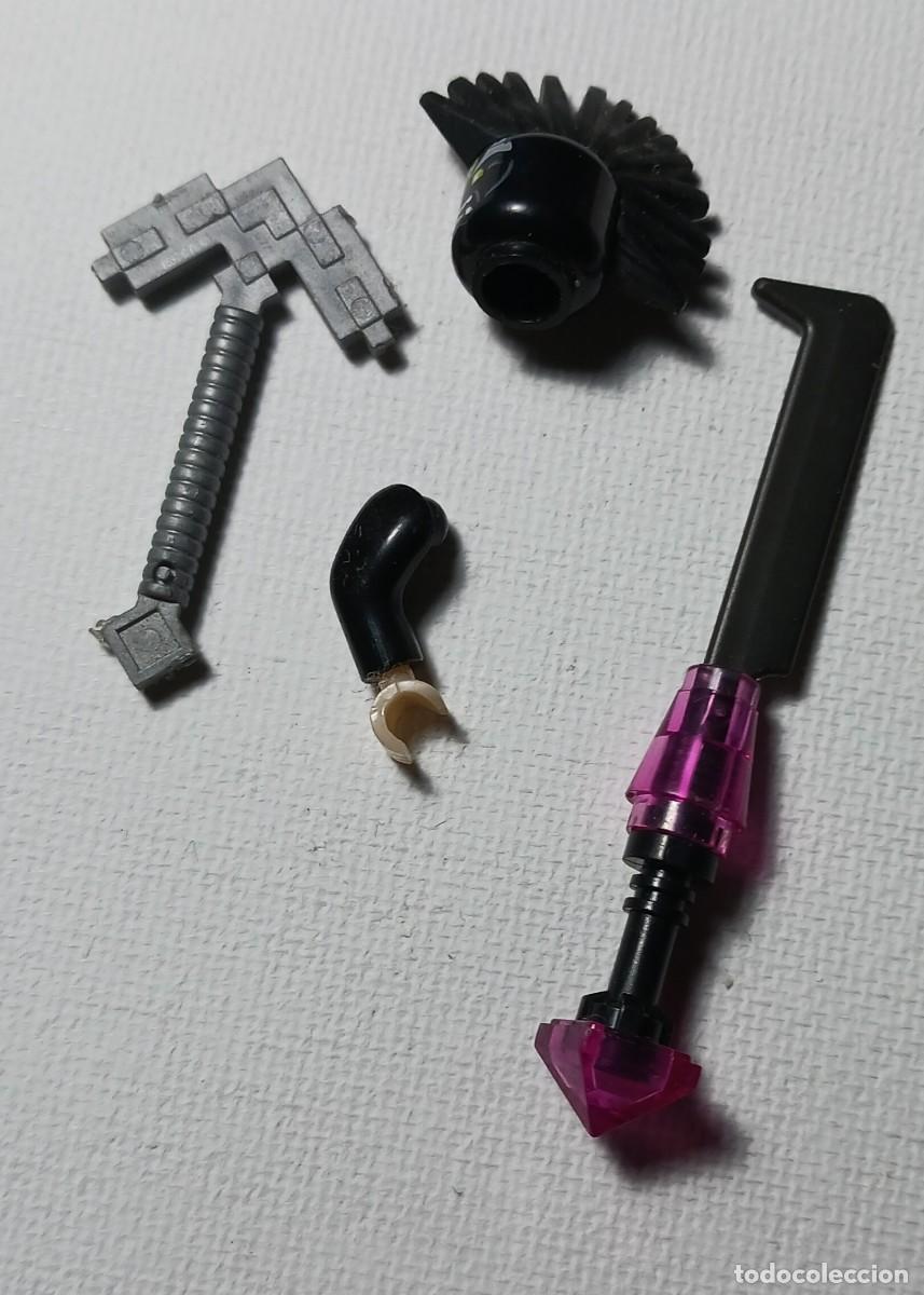 Jeux construction - LEGO: Ninjago LEGO , armas y partes de cuerpo