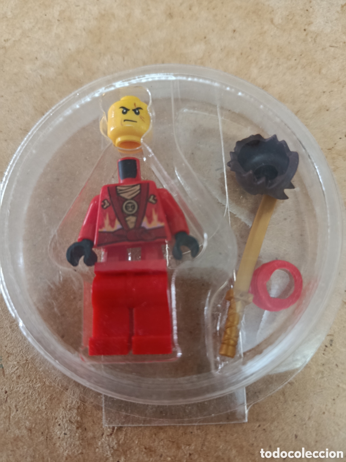 Figura lego ninjago rojo fuego