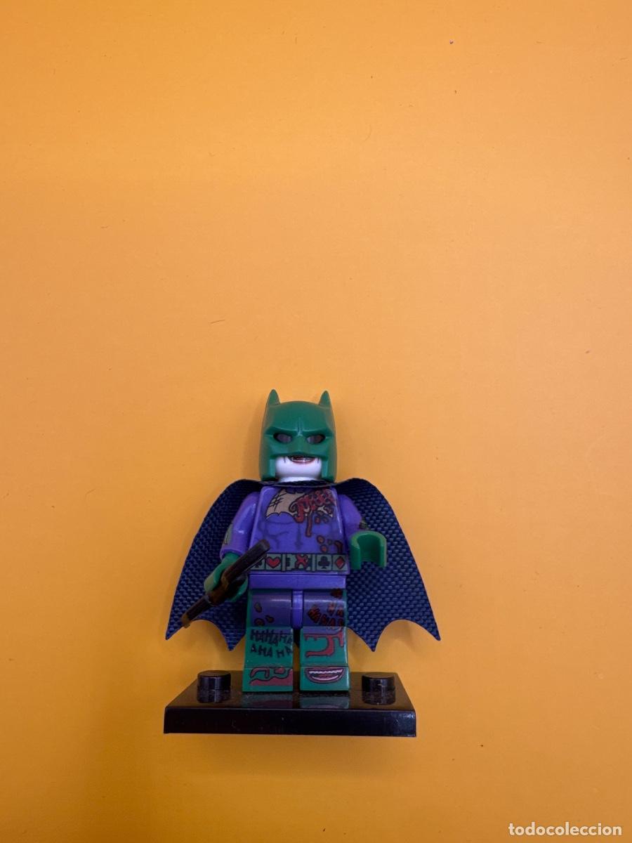 Juegos construcci&oacute;n - LEGO: BATMAN JOKERIZADO DC COMICS &ndash; MINIFIGURA TIPO LEGO COMPATIBLE &ndash; JOKER BATMAN CON CAPA