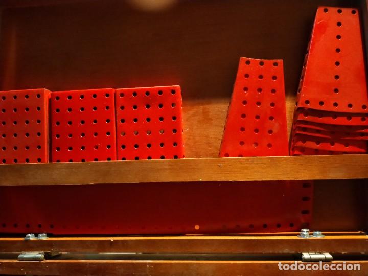Juegos construcci&oacute;n - Meccano: Caja con piezas restauradas de meccano - Foto 8