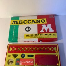 Jeux construction - Meccano: CAJA CON PIEZAS MECCANO N.4A MADE IN ENGLAND. Lote 309558768