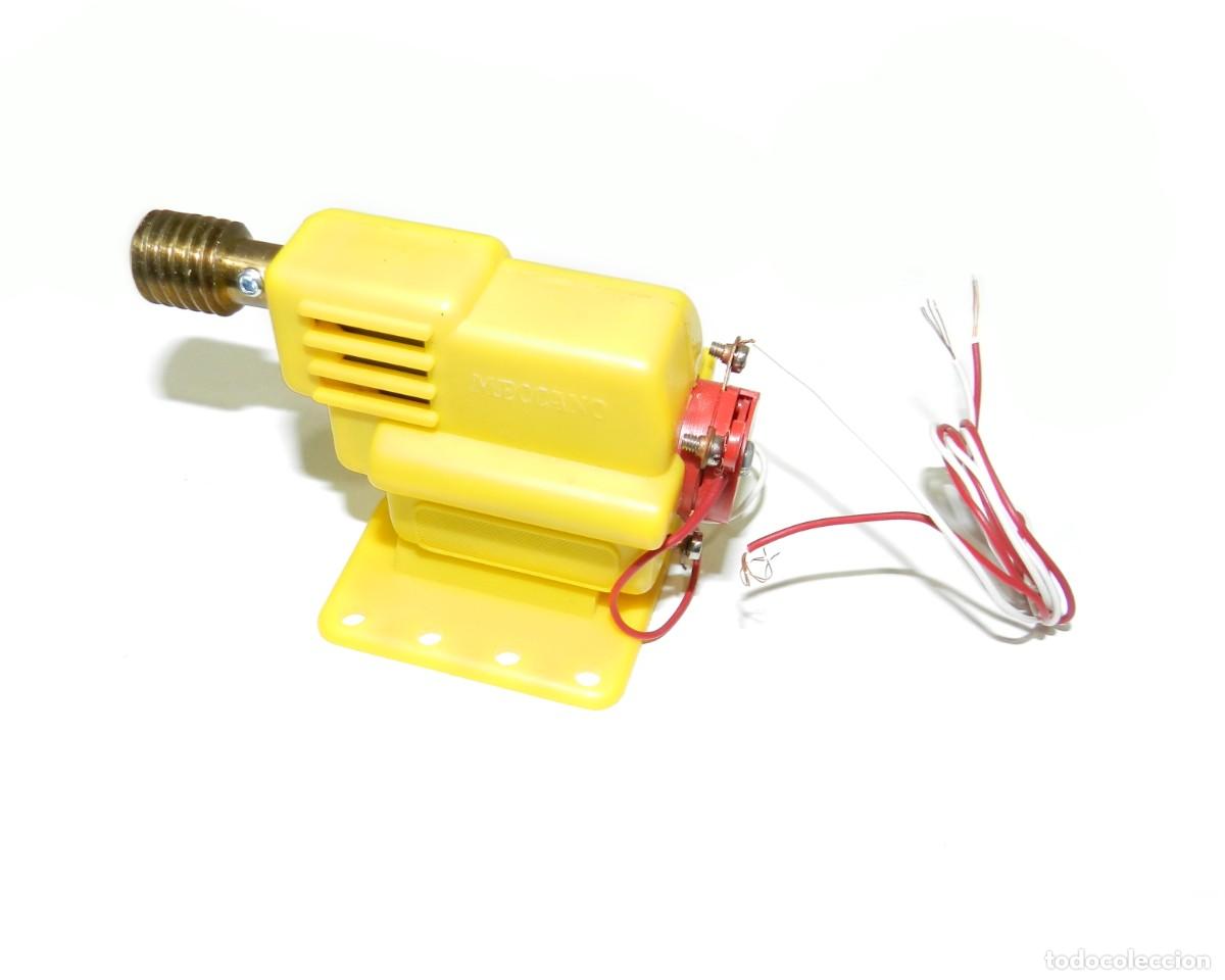 Juegos construcci&oacute;n - Meccano: Motor original meccano con interruptor. - Foto 1
