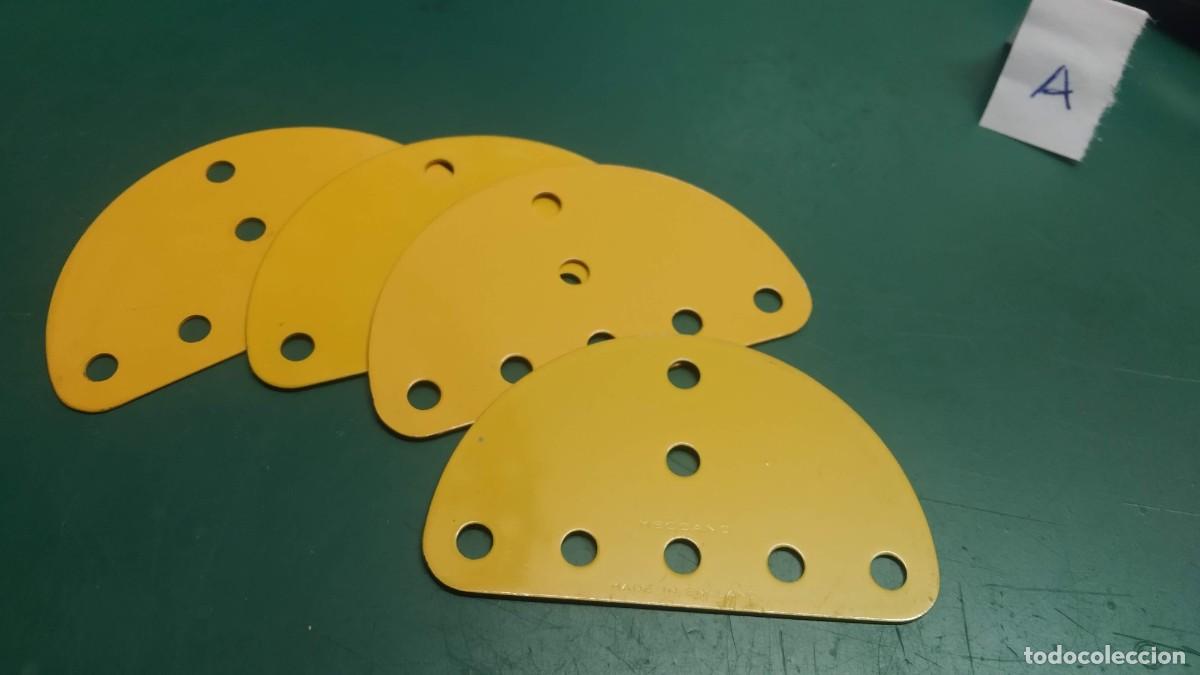Juegos construcci&oacute;n - Meccano: Meccano Parte N&ordm; 214. Lote de 4 semi-circulos.