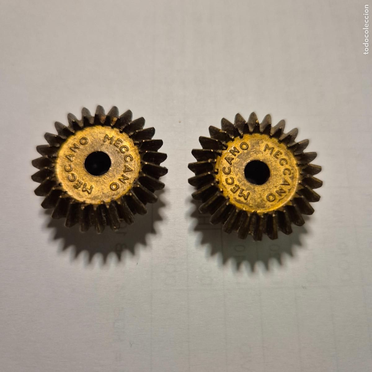 Juegos construcci&oacute;n - Meccano: 2 pi&ntilde;ones conico meccano num 30